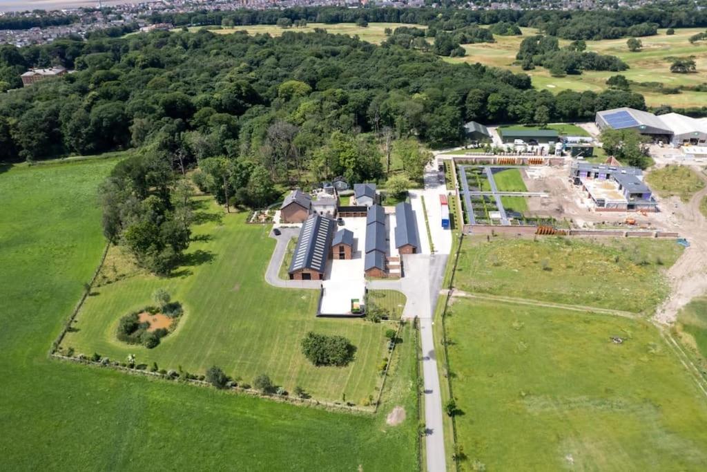 Villa Woodland Retreat In Lytham. Lytham St Annes Exterior foto